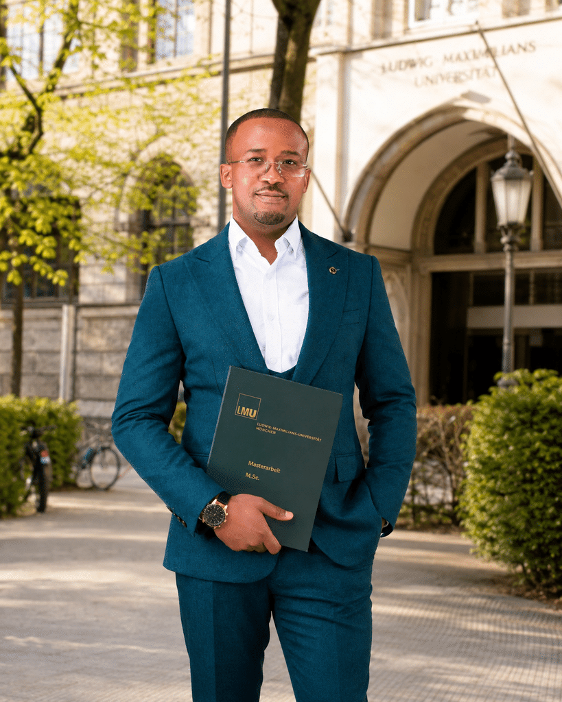 Academic portrait of Davis Amani.